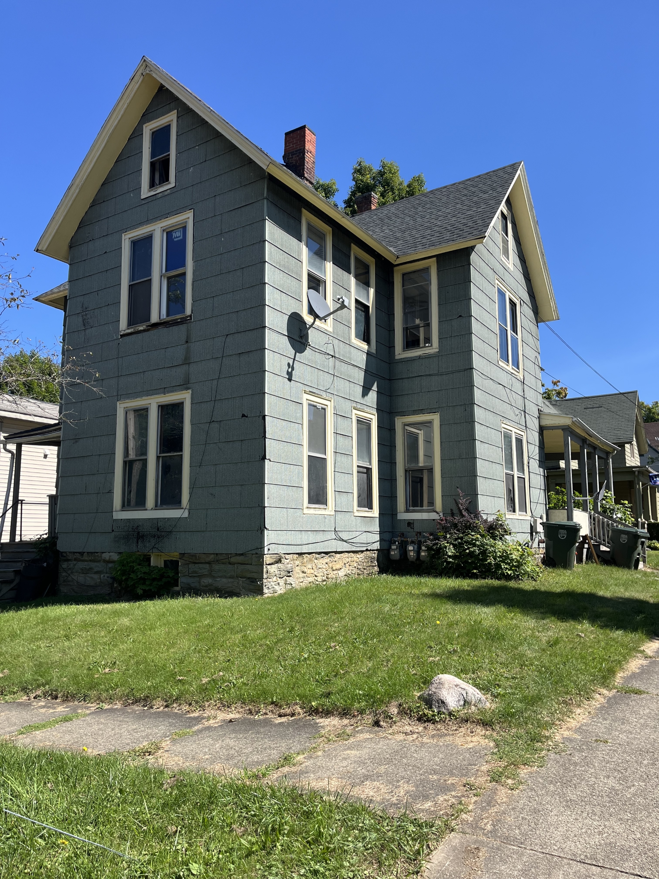 602 Lafayette Street - 1